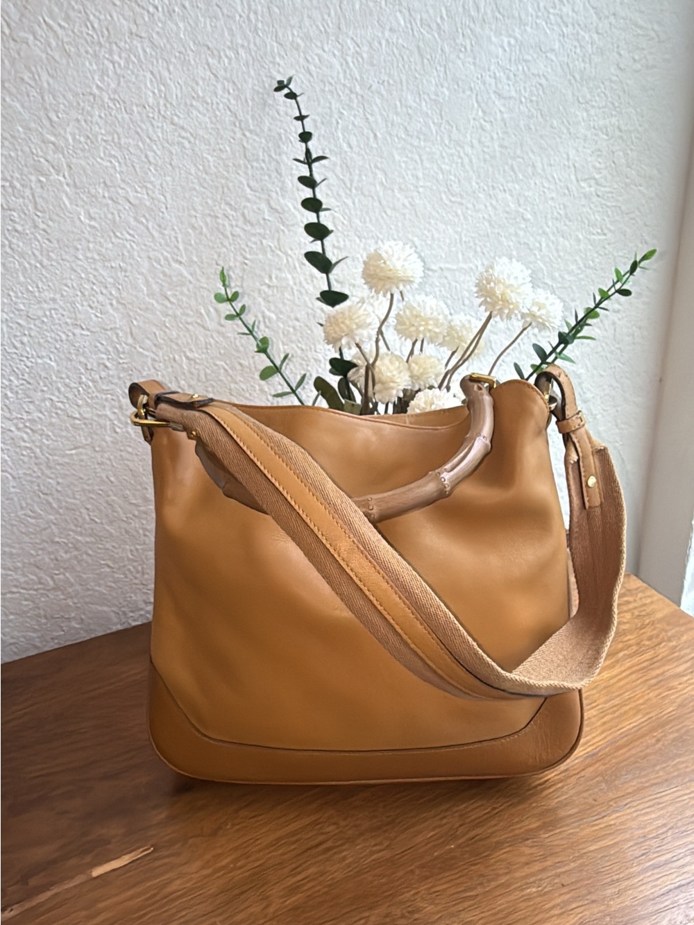 GUCCI calfskin leather shoulder tote bag authenticity included !! - Picture 2 of 15